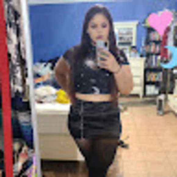 Meet your Posher, Helen - Picture 1 of 1